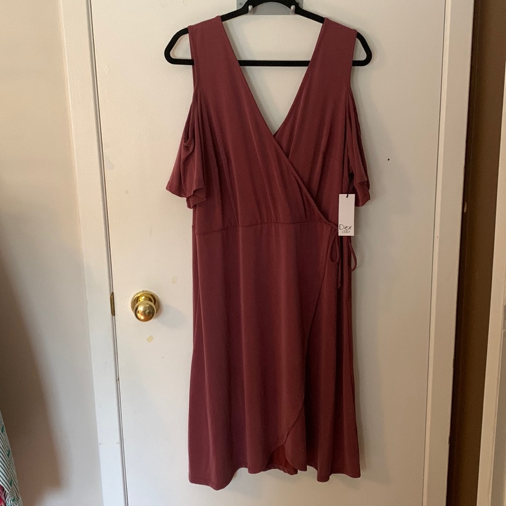 NWT DEX cold shoulder Dress
